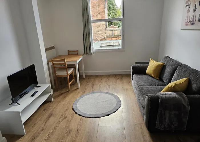 Super Value Bath Street Flat