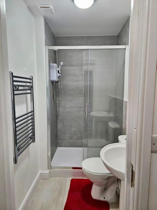 Super Value Bath Street Flat * Ilkeston
