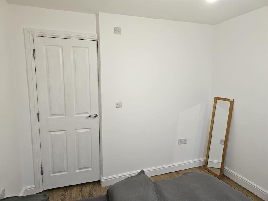 Super Value Bath Street Flat * Ilkeston