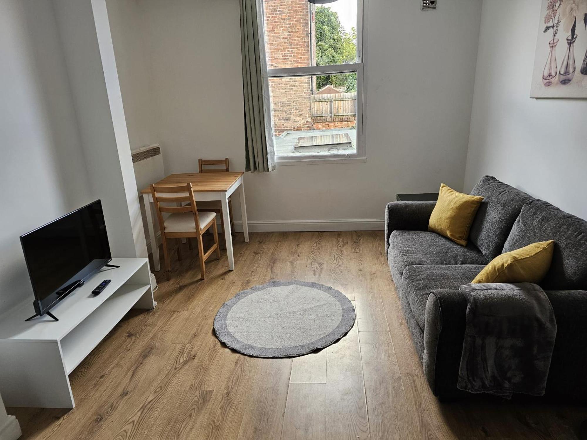 Super Value Bath Street Flat * Ilkeston